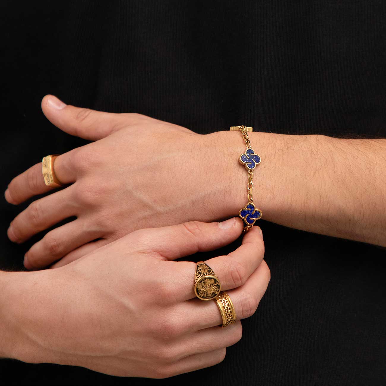 Heritage Clover Bracelet - Lapis - Image 3
