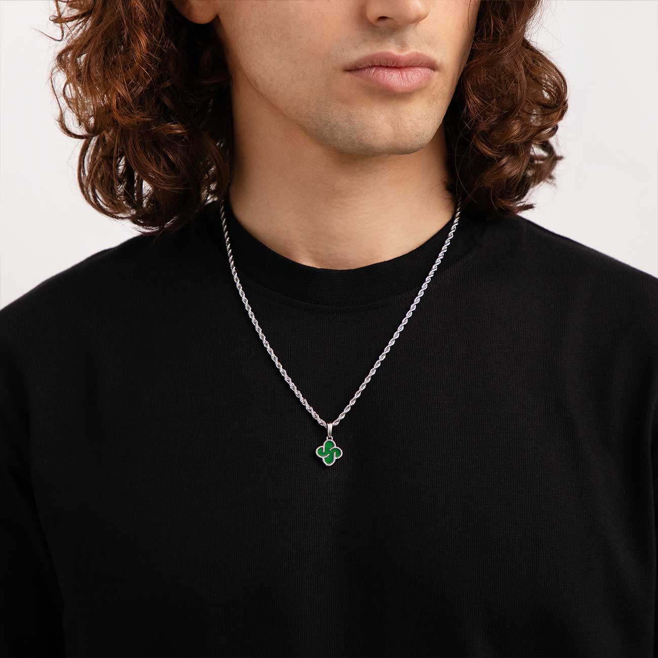 Heritage Clover Pendant - Aventurine - Image 3