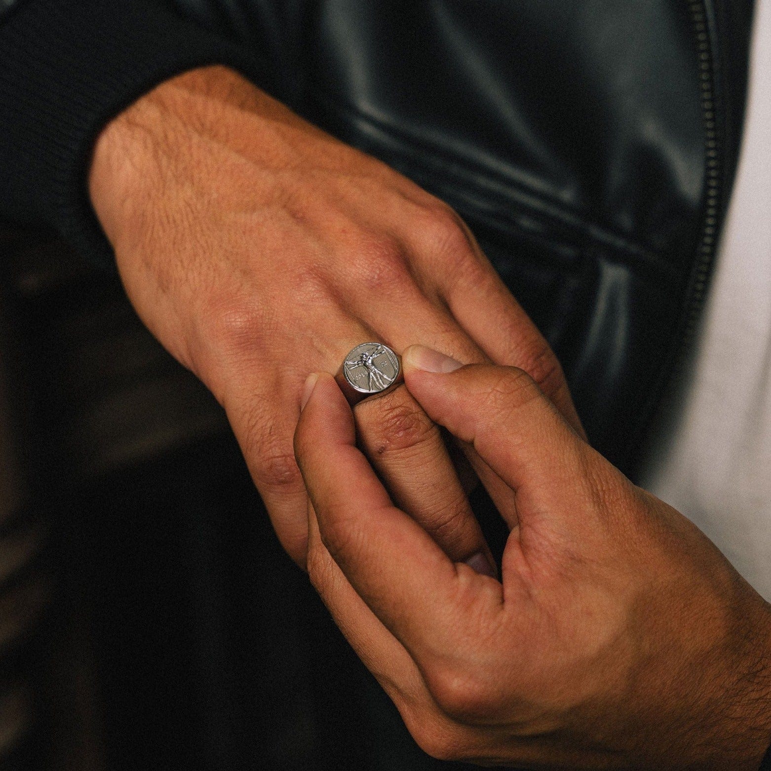 Vitruvian man ring - Image 2
