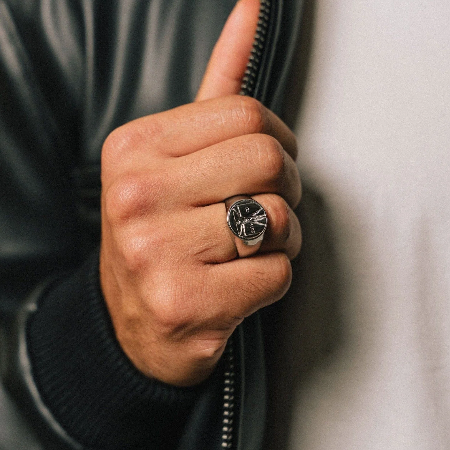 Vitruvian man ring - Image 3